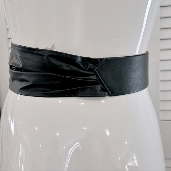 Vintage Leather Wrap Belt - Picture 2 of 14